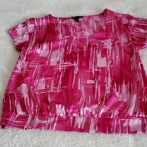 ❣️THE LIMITED pink and white satin top